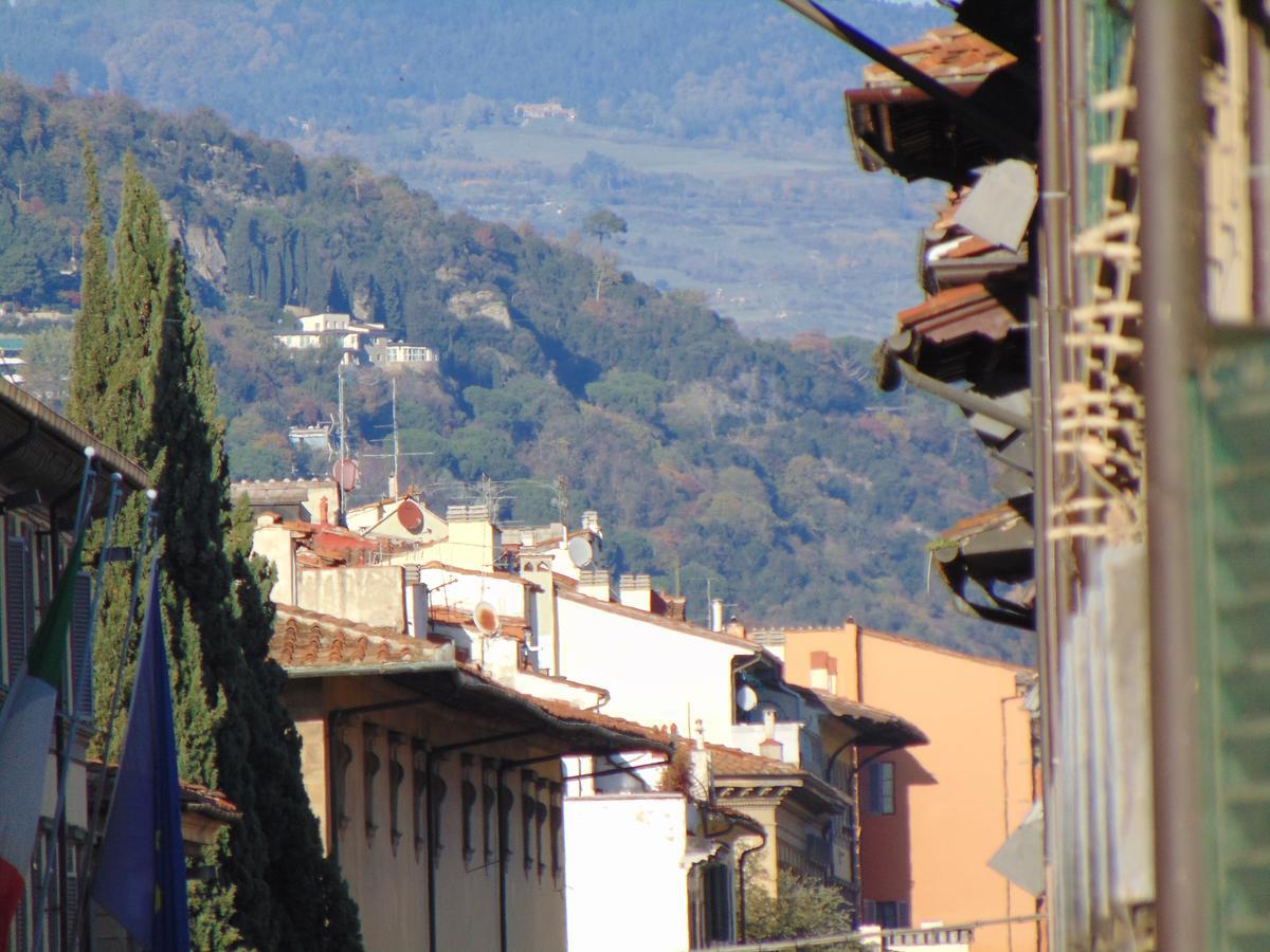 Lost In Florence Luaran gambar